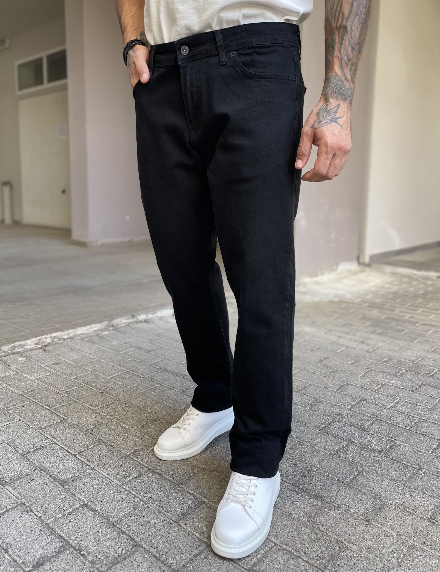 Ανδρικό μαύρο τζιν ελαστικό σε ίσια γραμμή με φερμουάρ LC17764 φωτογραφία